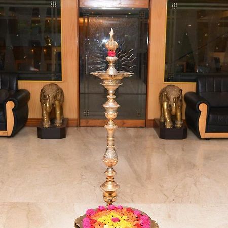 Hotel Sonas Tiruchirappalli Ngoại thất bức ảnh