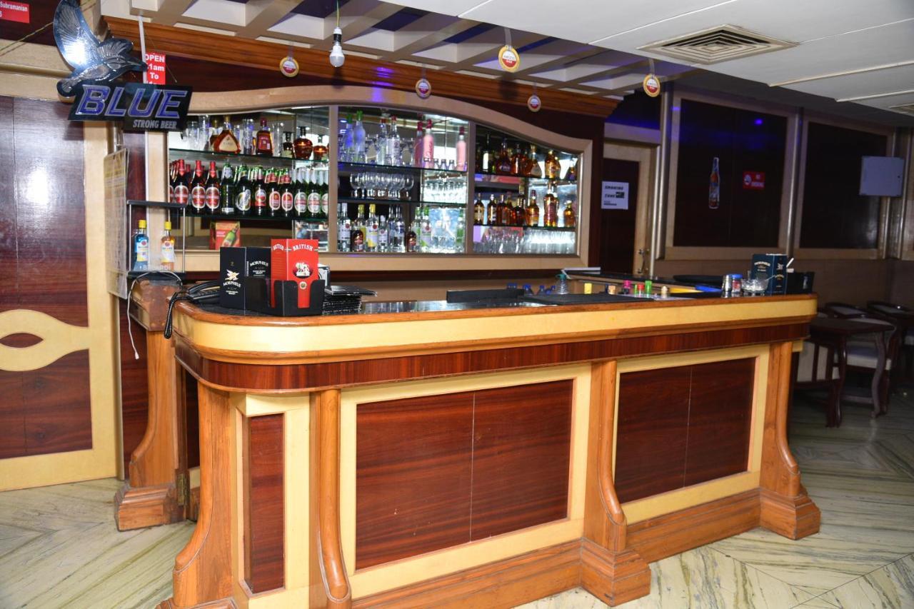 Hotel Sonas Tiruchirappalli Ngoại thất bức ảnh