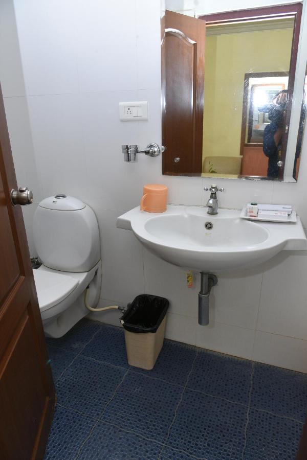 Hotel Sonas Tiruchirappalli Ngoại thất bức ảnh