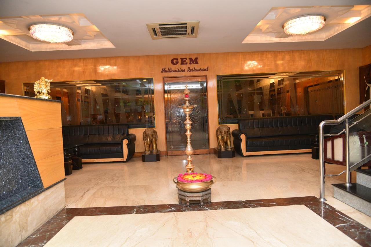 Hotel Sonas Tiruchirappalli Ngoại thất bức ảnh