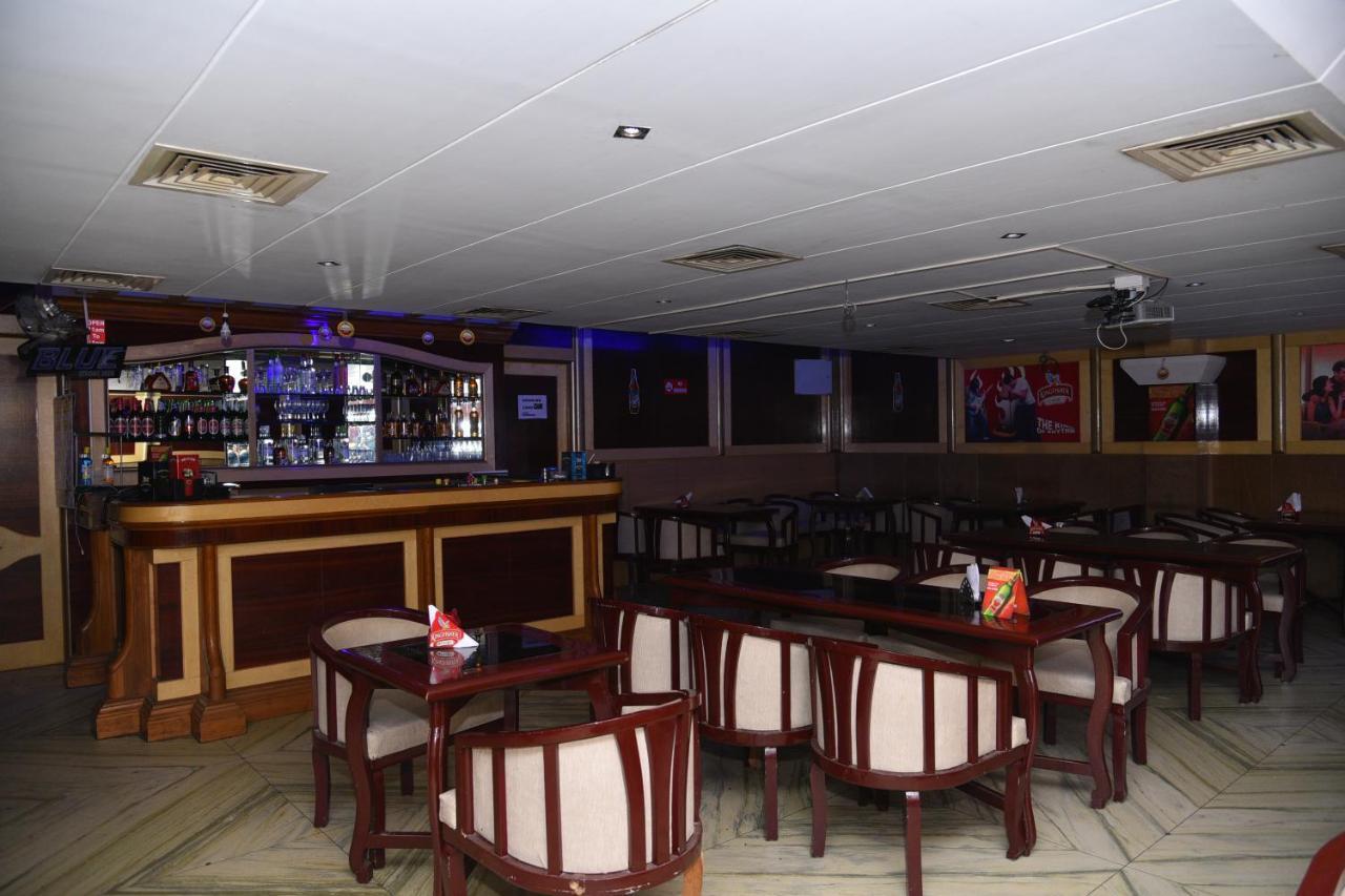 Hotel Sonas Tiruchirappalli Ngoại thất bức ảnh